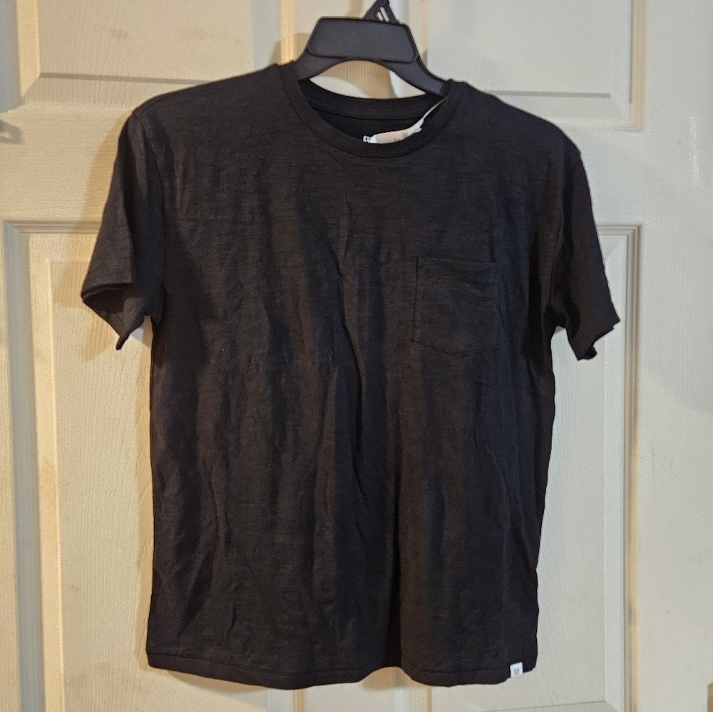 GAP KIDS BOYS POCKET TEE: BLACK: NEW WITH TAGS: SIZE XXL (14/16)